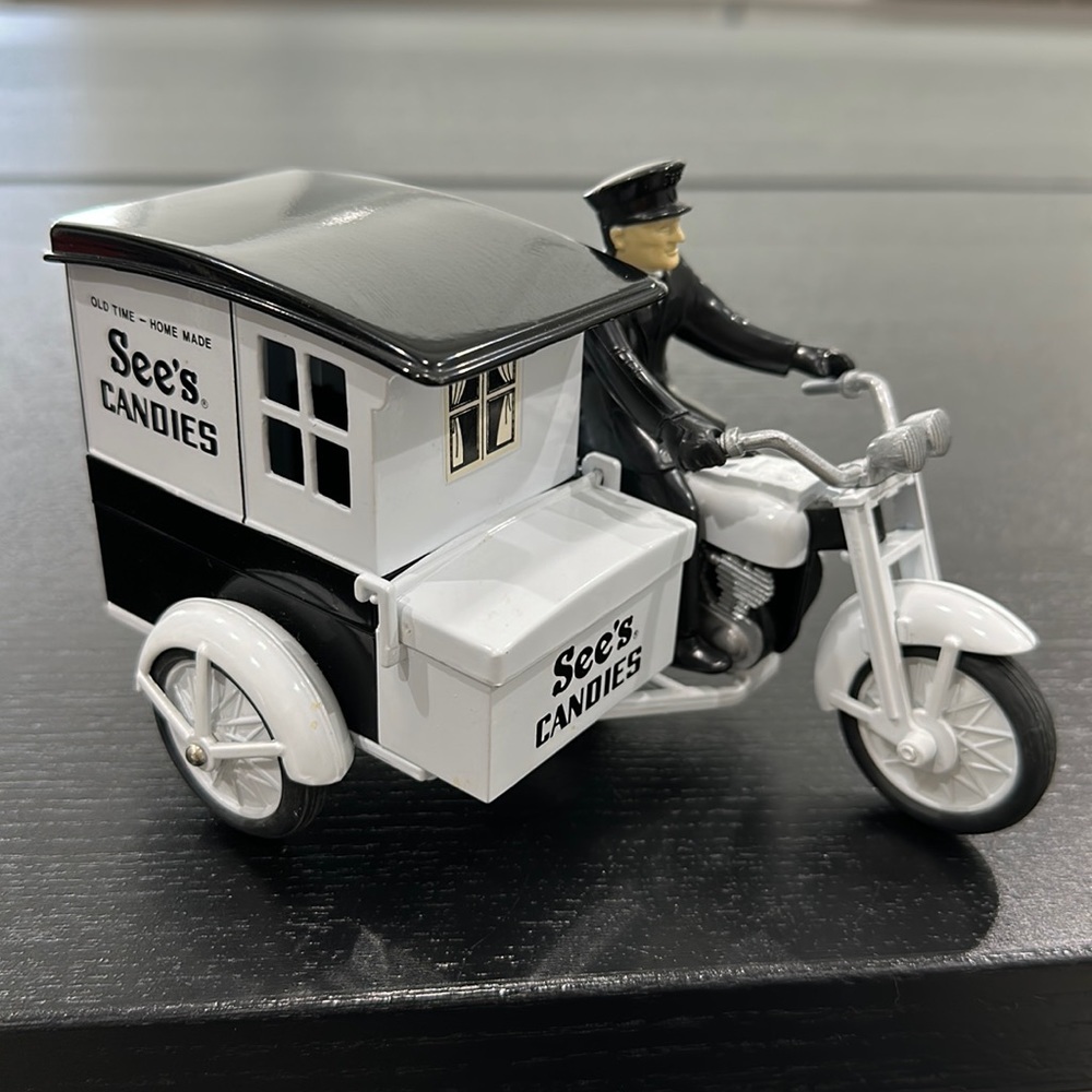 Sees Candies Metal Motorcycle with Side-Cart and Plastic Rider